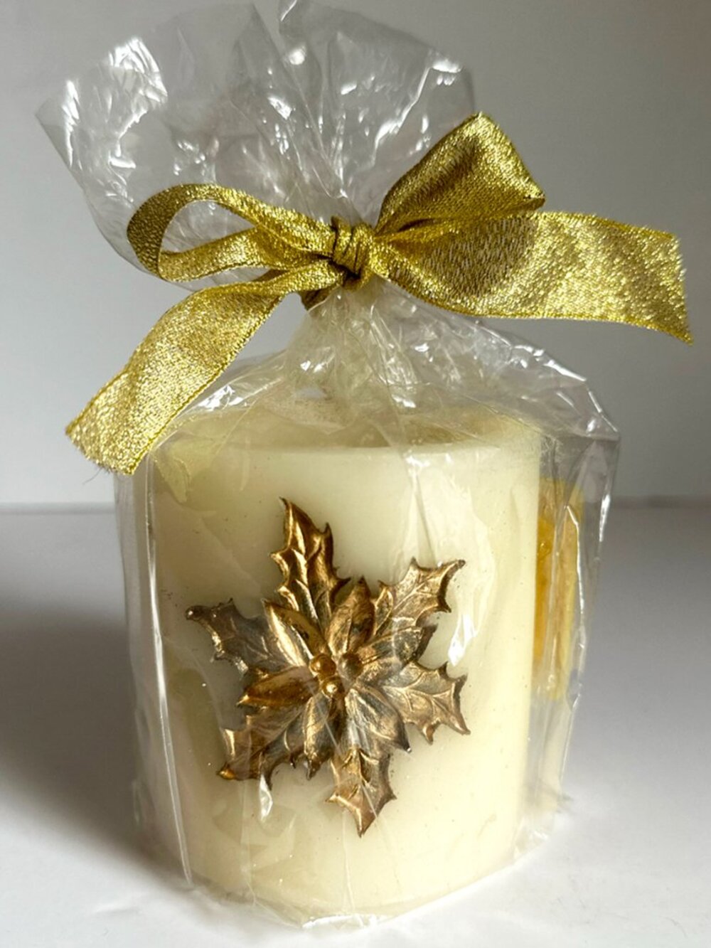 Vintage Winter Treasures Christmas Holiday Pillar Candle Gold Poinsettia 3x3 NWT